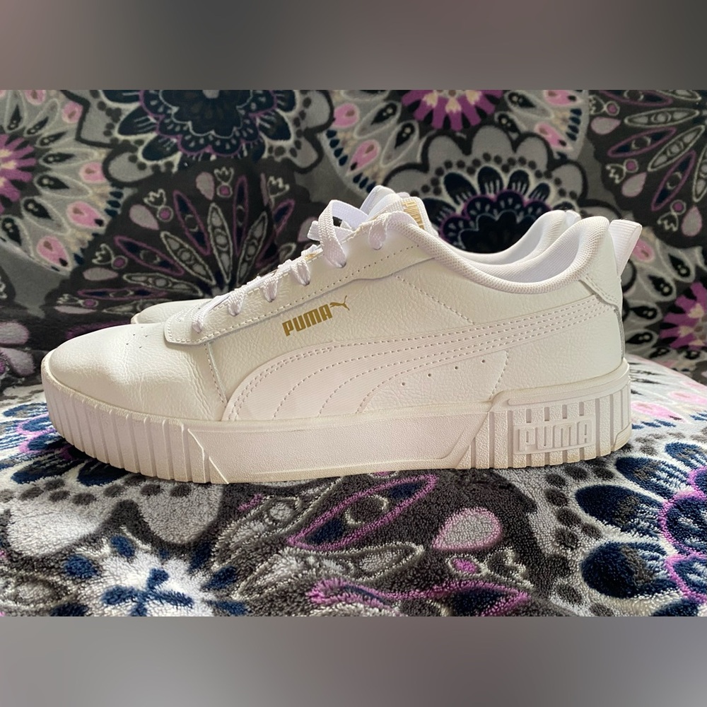 Puma Carina 2.0 Sneakers - Size 10